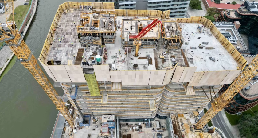 Tak rośnie drugi po Sky Tower drapacz chmur. Będzie jeszcze dwa razy wyższy