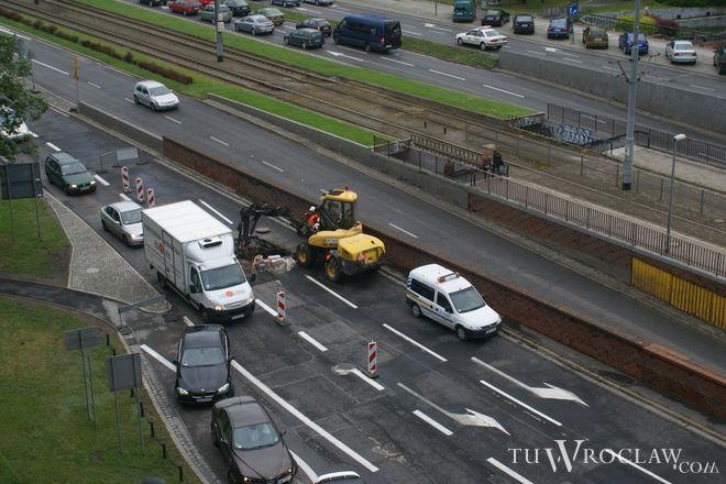 Poważna awaria na placu Dominikańskim. Zamknięte dwa pasy, utrudnienia do 7 czerwca