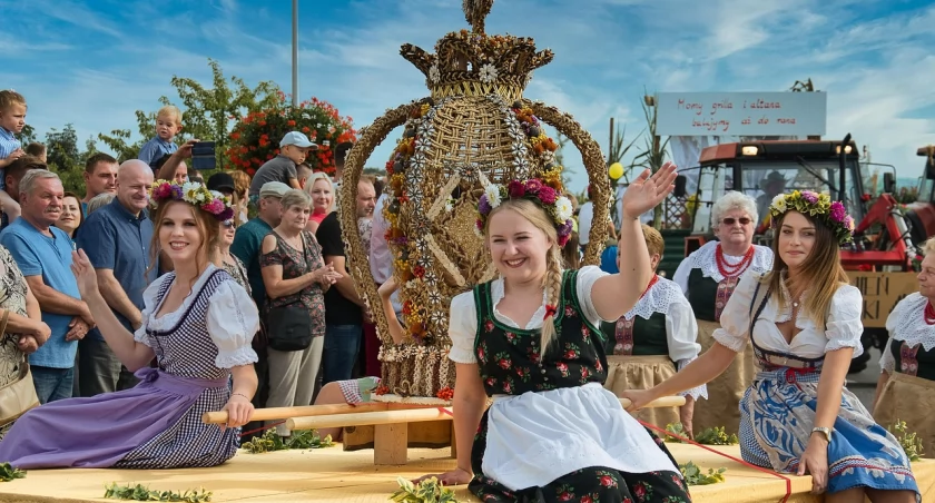 Dożynki 2025 - Wrocław i okolice. Gdzie dzisiaj i jutro zagrają gwiazdy? [23.08.2025, 24.08.2025]