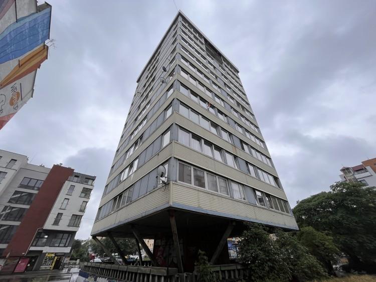 Trzonolinowiec do natychmiastowej ewakuacji. Jest decyzja nadzoru budowlanego