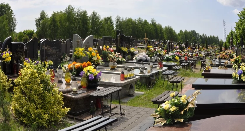 Zmarli we Wrocławiu - pogrzeby zaplanowane na 27.08.2025 – nekrologi