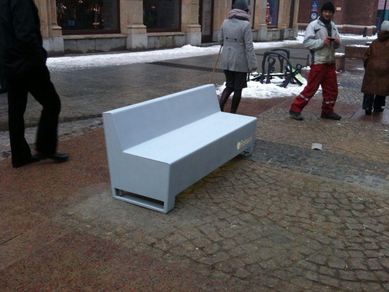 Tak wyglądają grzejące ławki