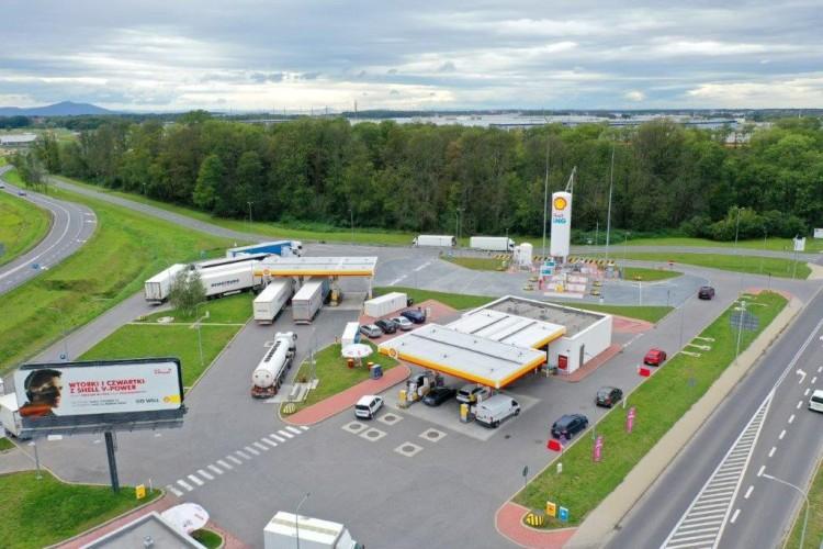 Nowatorska stacja paliw przy podwrocławskim odcinku autostrady A4 [ZDJĘCIA]