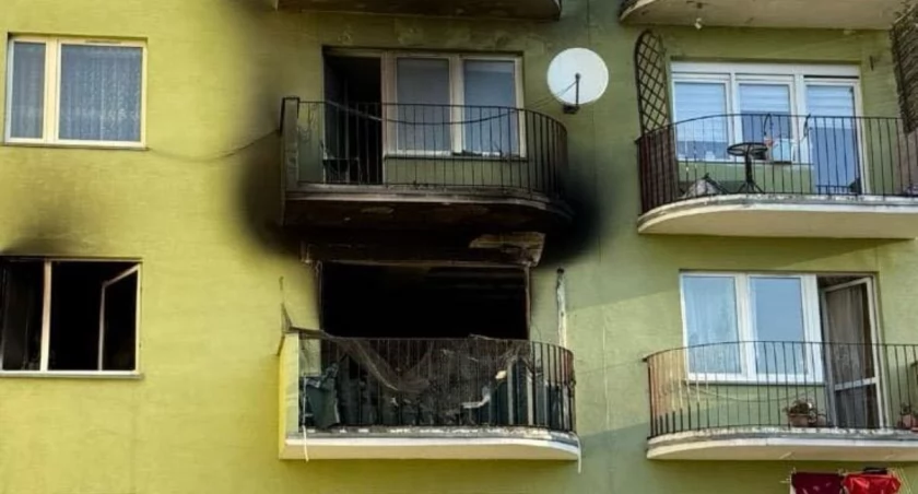 Nastolatek zginął w pożarze mieszkania. Dwie osoby uratowano przez balkon
