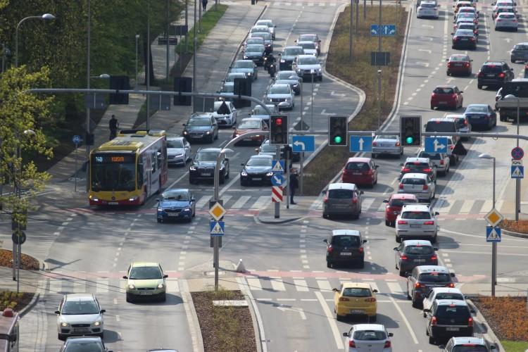 Wrocław: Duże korki w mieście i na autostradzie A4. Ruszyły wyjazdy na weekend