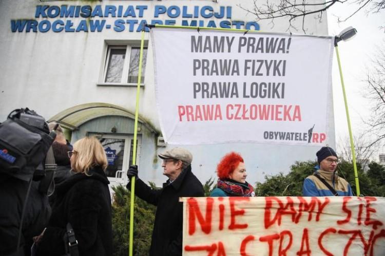 Obywatele RP zapowiadają „obywatelskie nieposłuszeństwo” przed wrocławską prokuraturą