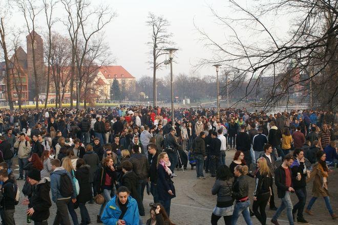 W połowie marca na Wyspie Słodowej pojawią się przenośne toalety z... portiernią