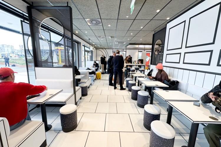 Odjechany McDonalds we Wrocławiu już czynny. Tak wygląda w środku