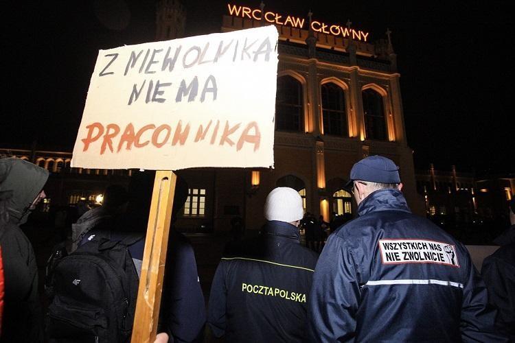 Dziemianowicz-Bąk broni praw pracowników poczty
