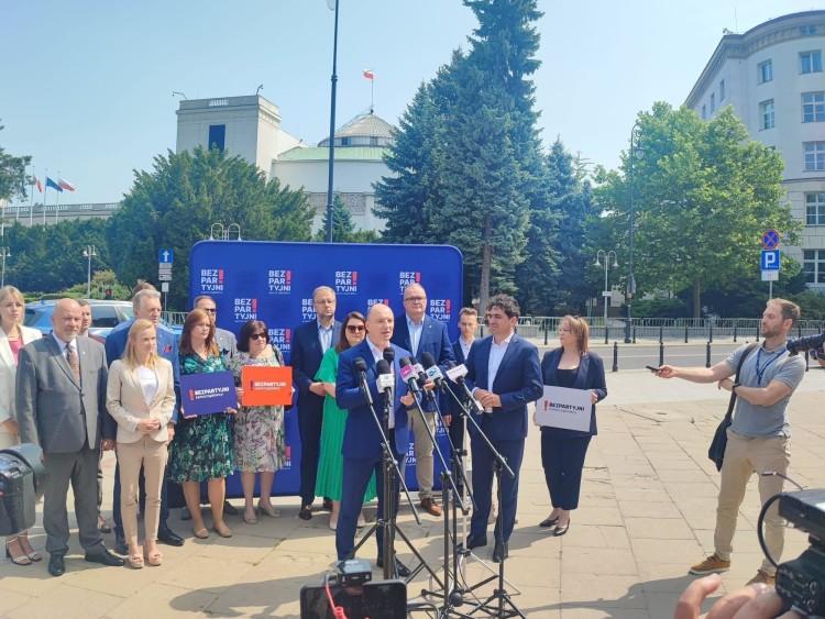Bezpartyjni Samorządowcy zakładają partię