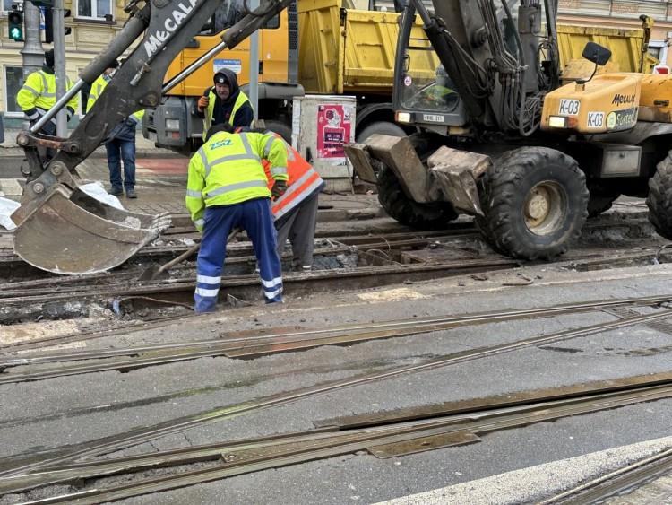 Remont na placu Bema. Są utrudnienia dla pasażerów MPK