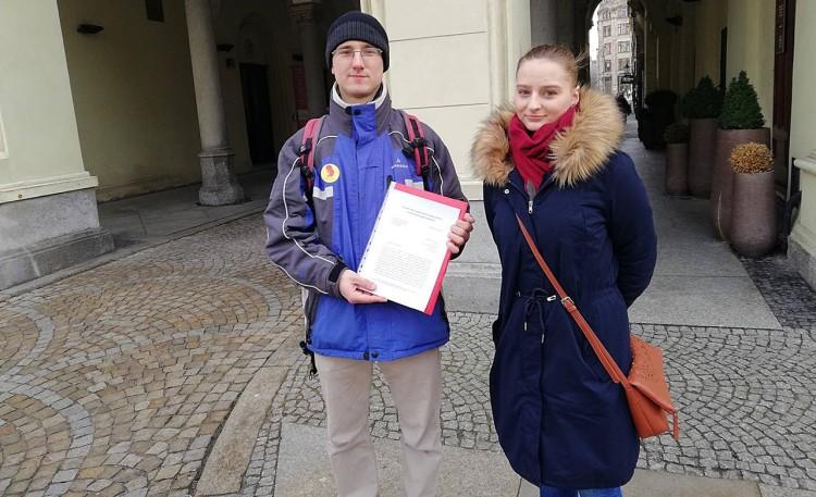 Jest protest przeciwko finansowaniu in vitro z budżetu Wrocławia. „To produkcja i sprzedaż dzieci, a nie zdrowia”