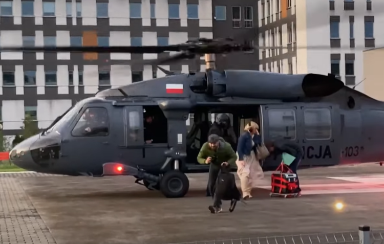 Konwój specjalny do ratowania życia. Liczyły się minuty! [ZDJĘCIA]