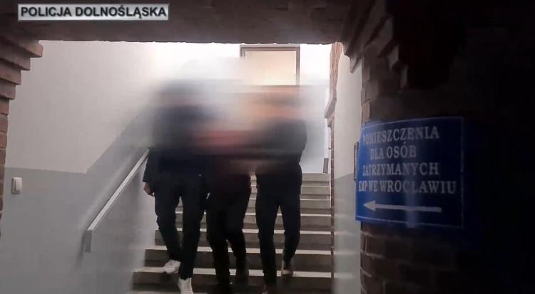 Wrocław: Taksówkarz-Gruzin próbował zgwałcić pasażerkę