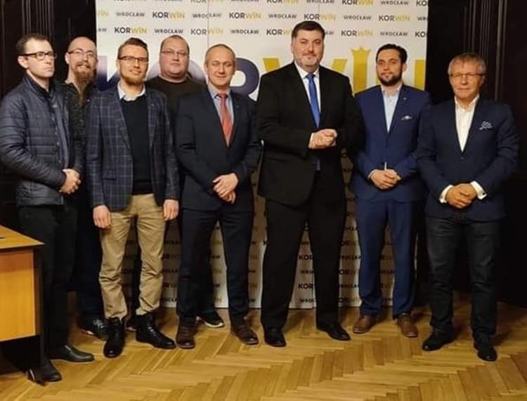 Artur Dziambor we Wrocławiu. Będzie dyskutował nie tylko z sympatykami
