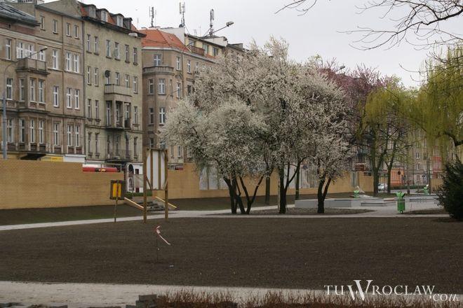 Kolejny zieleniec na Nadodrzu wypięknieje