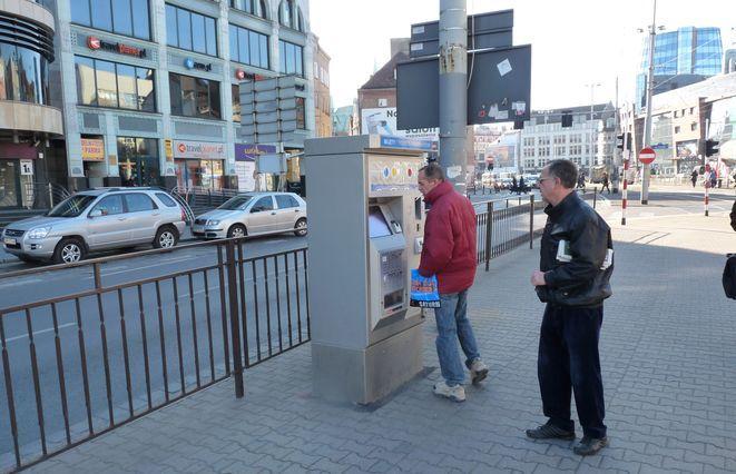 Hostessy przekonają nas, ze UrbanCard jest okej?