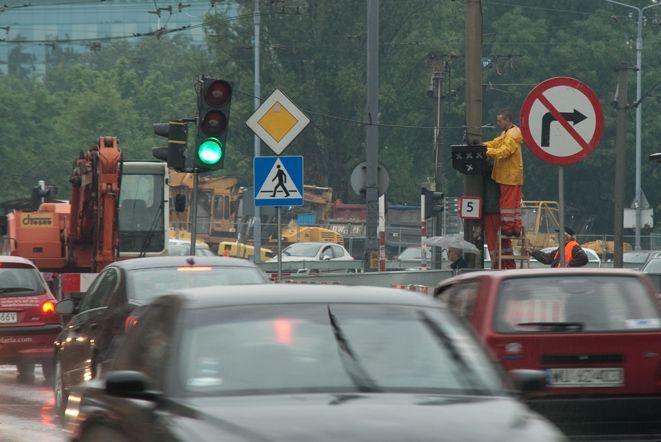 Budowa wiaduktu i utrudnienia w ruchu