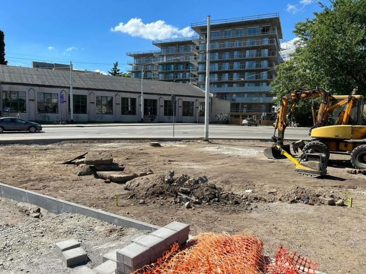 Wrocław: Budują skwer Adama Wójcika. Miasto zapowiada niespodziankę