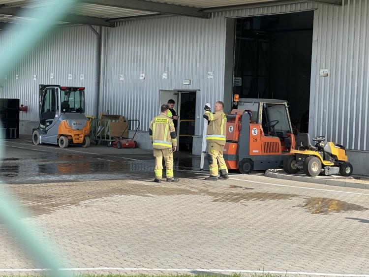 Wrocław: Ewakuacja magazynu. Mnóstwo dymu