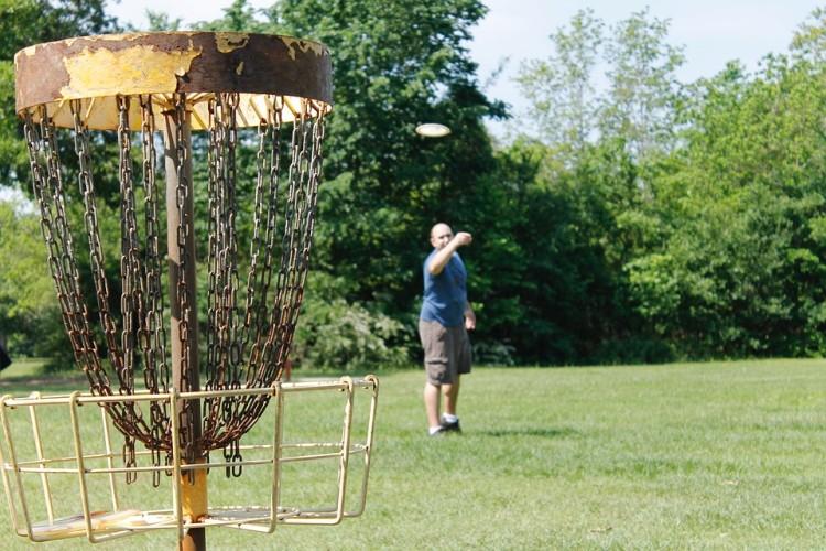Pole do disc golf już niedługo we Wrocławiu? Do WBO 2021 zgłoszono projekt dotyczący nietypowej dyscypliny sportu