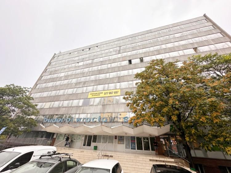 Znany wrocławski biurowiec do rozbiórki. Będą tu mieszkania