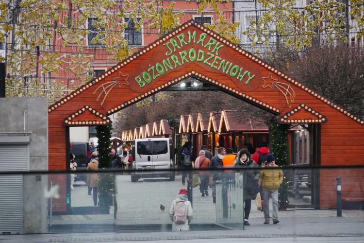 Jarmark Bożonarodzeniowy na Rynku już działa! Zobacz, co tam kupisz [ZDJĘCIA]