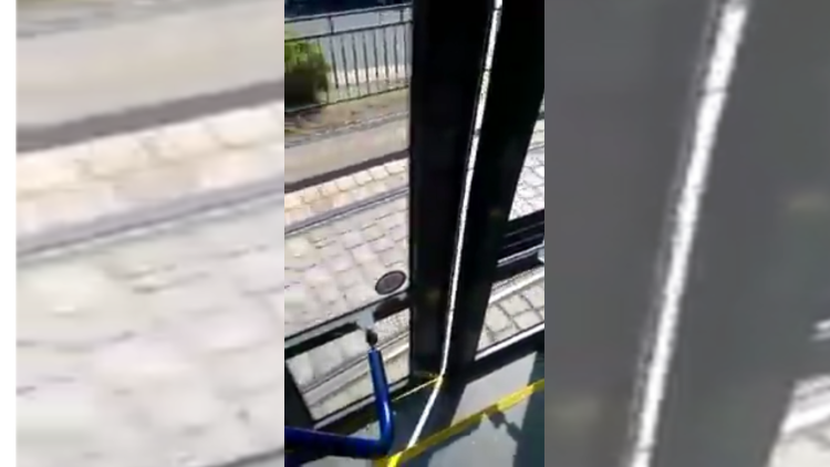 MPK tłumaczy dlaczego Moderus jeździł z uchylonymi drzwiami. Nie była to jedyna awaria tego dnia [WIDEO]
