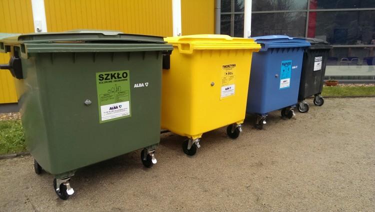 Wrocław: od stycznia wszystkie odpady szklane wyrzucamy do jednego pojemnika [ZMIANA ZASAD SEGREGACJI]