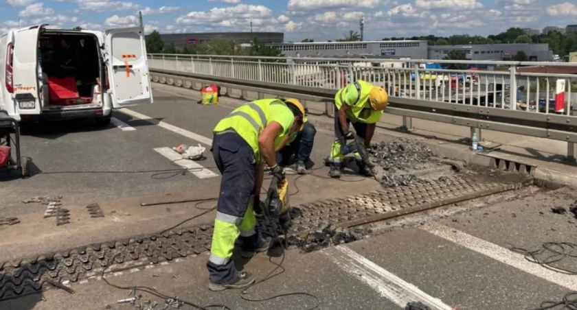 Uwaga kierowcy! Na AOW wracają drogowcy. Dwa pasy wyłączone