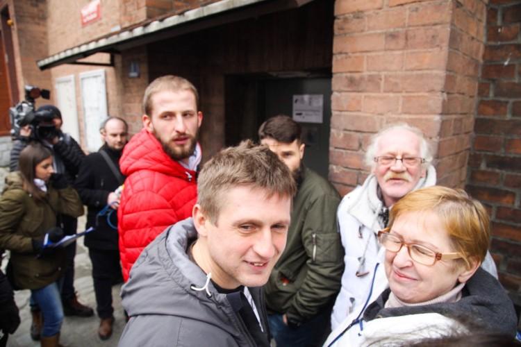 Niesłusznie skazany na więzienie za gwałt i morderstwo? Tomasz Komenda na wolności [ZDJĘCIA]