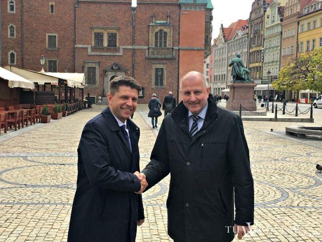 Trzęsienie ziemi we wrocławskiej radzie miejskiej. Rajcy PO przechodzą do Nowoczesnej, będzie nowa koalicja