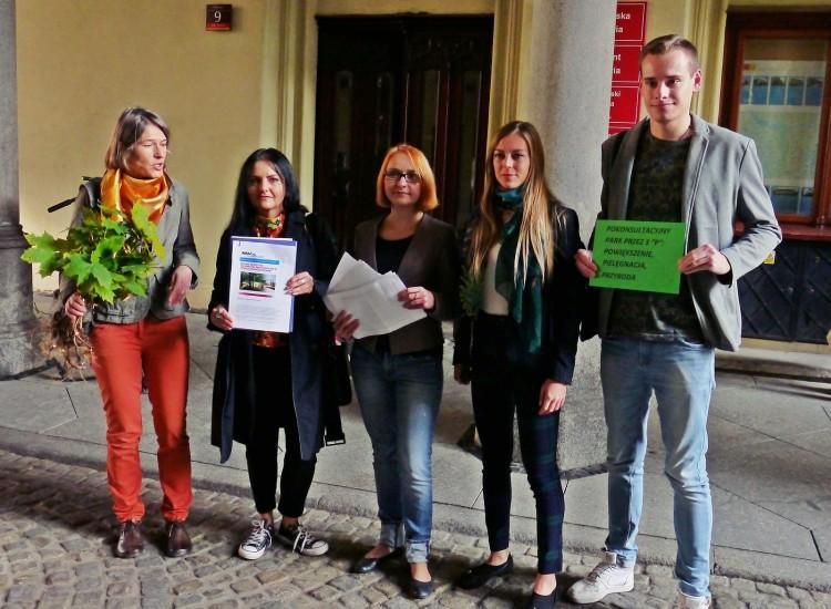 Zieloni i społecznicy żądają zaprzestania realizacji masterplanu Parku Grabiszyńskiego
