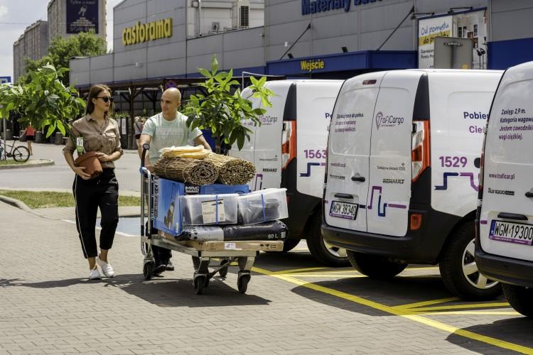 Od teraz auta dostawcze Traficara dostępne także przed Castoramą