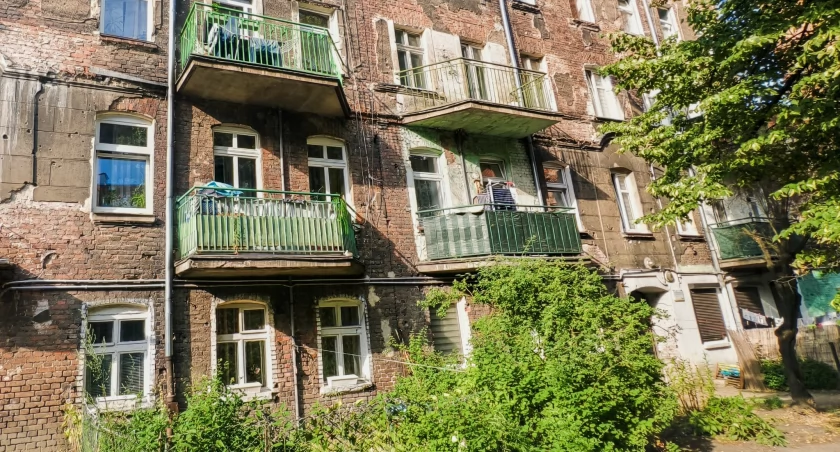 To nie Wrocław tuż po wojnie. Tak wyglądają kamienice przy pl. Grunwaldzkim