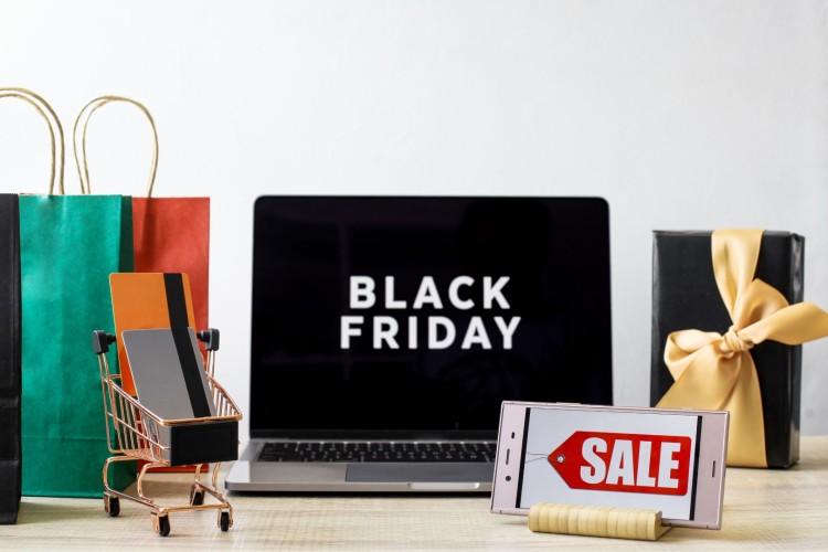 Nie przepłacaj – zrób zakupy podczas Black Friday