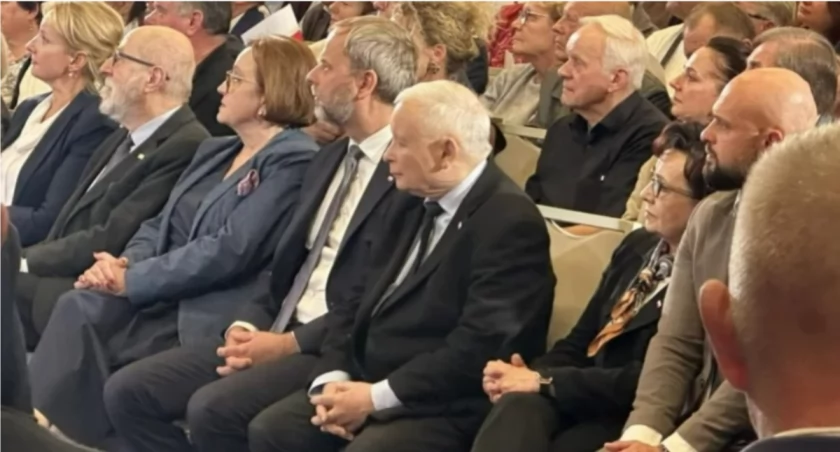 Po decyzji Jarosława Kaczyńskiego polityk rezygnuje z mandatu radnego