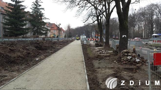 Kończą budowę nowej drogi rowerowej na Mickiewicza. Cykliści pojadą nią w kwietniu [FOTO]