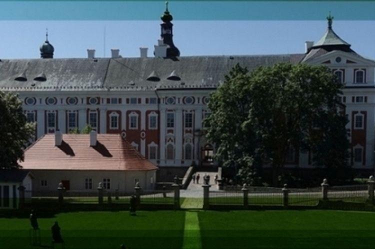 Wrocławski Dom Literatury ogłasza nabór na rezydencje artystyczne w czeskim Broumovie