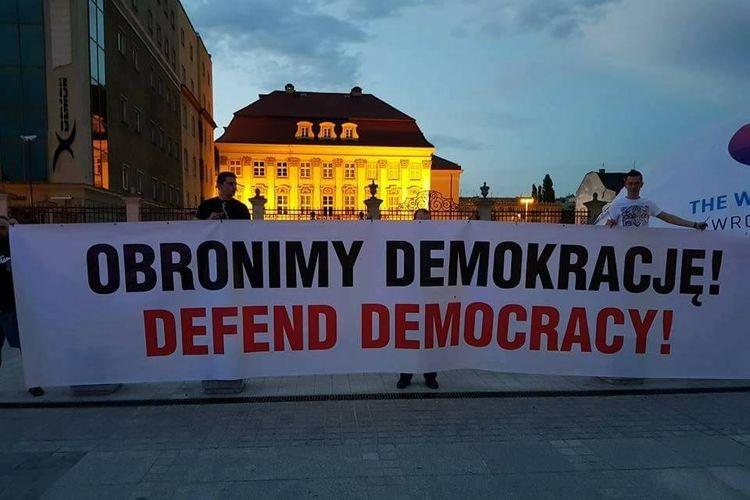 Znów będą bronili demokracji. Gdzie i kiedy?