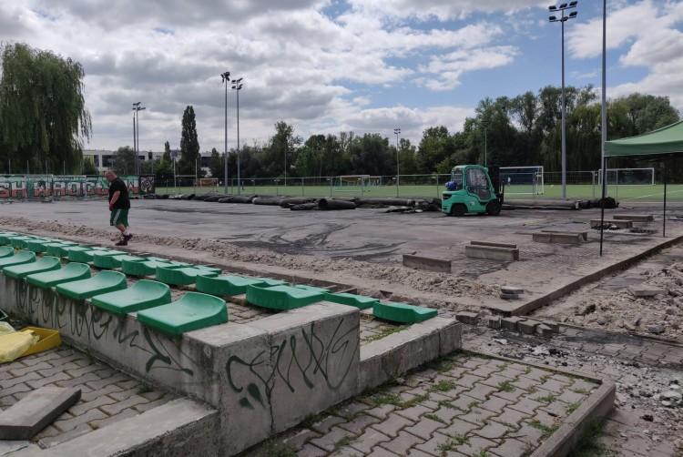 Boiska na Lotniczej będą miały nową nawierzchnię [ZDJĘCIA]