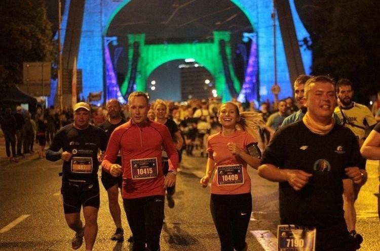 Półmaraton we Wrocławiu: miasto zamknięte, auta wyjadą na lawecie