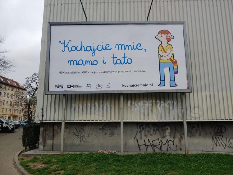 Kampania LGBT we Wrocławiu. To odpowiedź na billboardy Wspólnoty Trudnych Małżeństw