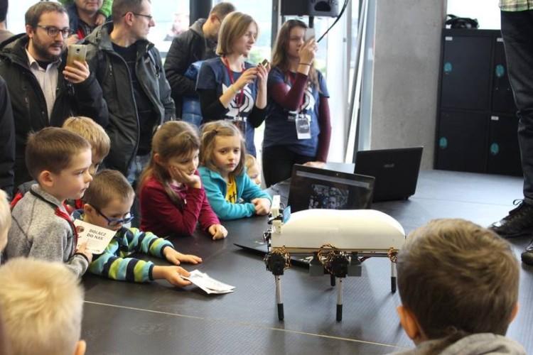 Robotic Arena 2017. Zawody robotów na Politechnice Wrocławskiej [ZDJĘCIA]