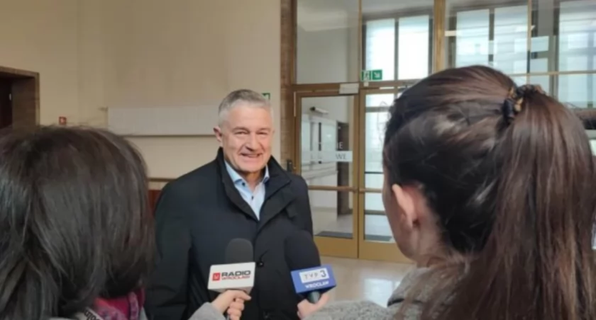 Frasyniuk nazwał żołnierzy watahą psów. Sąd uznał, że jest niewinny