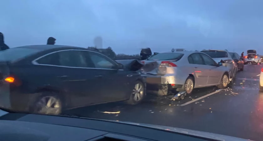 Karambol na autostradzie A4 pod Wrocławiem. Korek ma 15 kilometrów