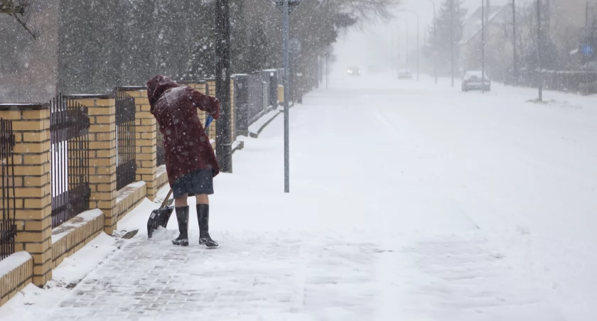 IMGW ogłasza pomarańczowy alarm: pod Wrocławiem może spaść 25 cm śniegu!