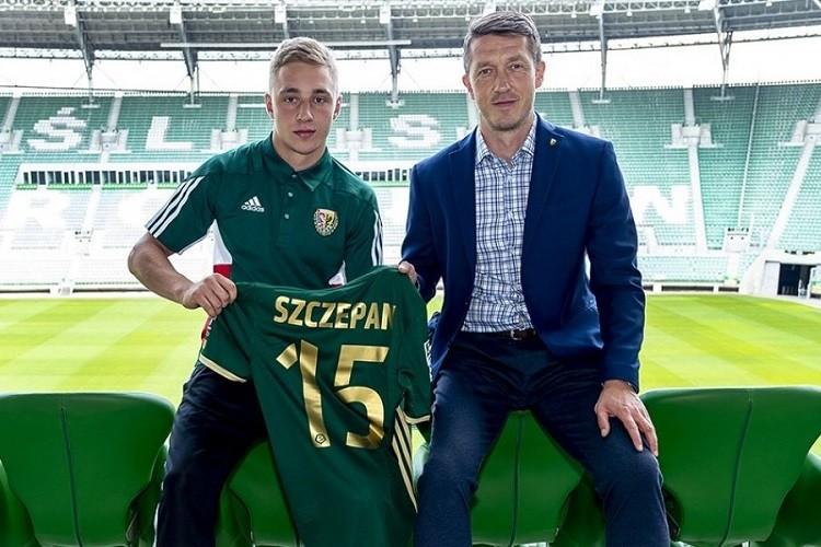 Wzmocnienie z II ligi. Śląsk zakontraktował kolejnego piłkarza