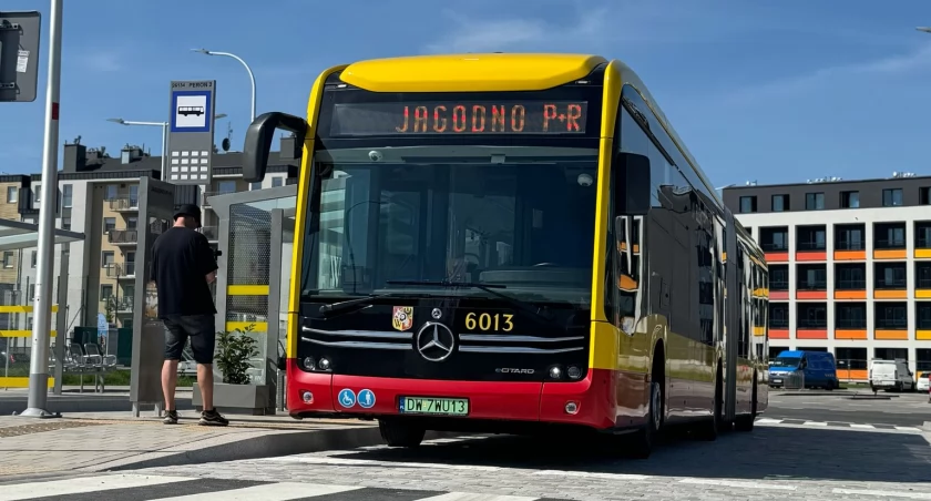 Duże zmiany w komunikacji miejskiej. Zwrotnica na Piastowskiej, remont Drobnera oraz powrót linii 148 i 253