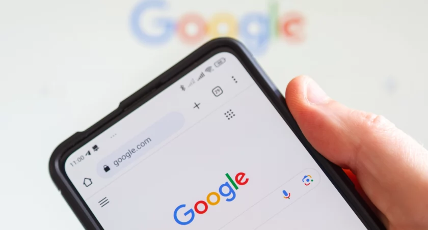 Ile wymion ma krowa, co robi papież i co to jest snus. O to pytaliśmy Google w 2025 roku